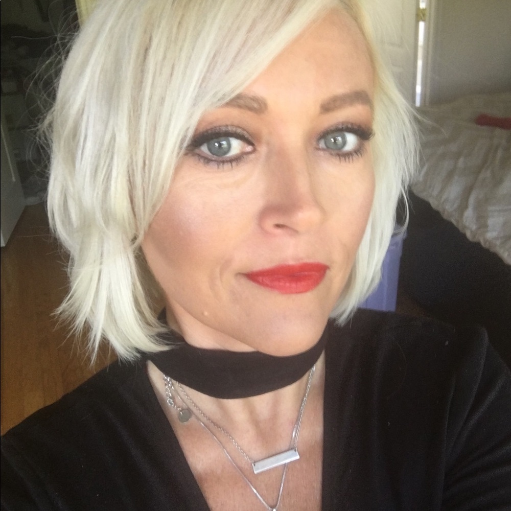 Meet your Posher, Julie